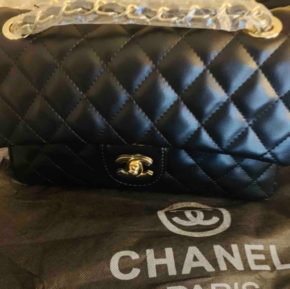 Designer purse - Picture 3 of 3